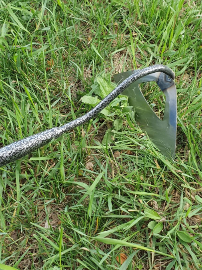 Sapaliga cu coada metalica